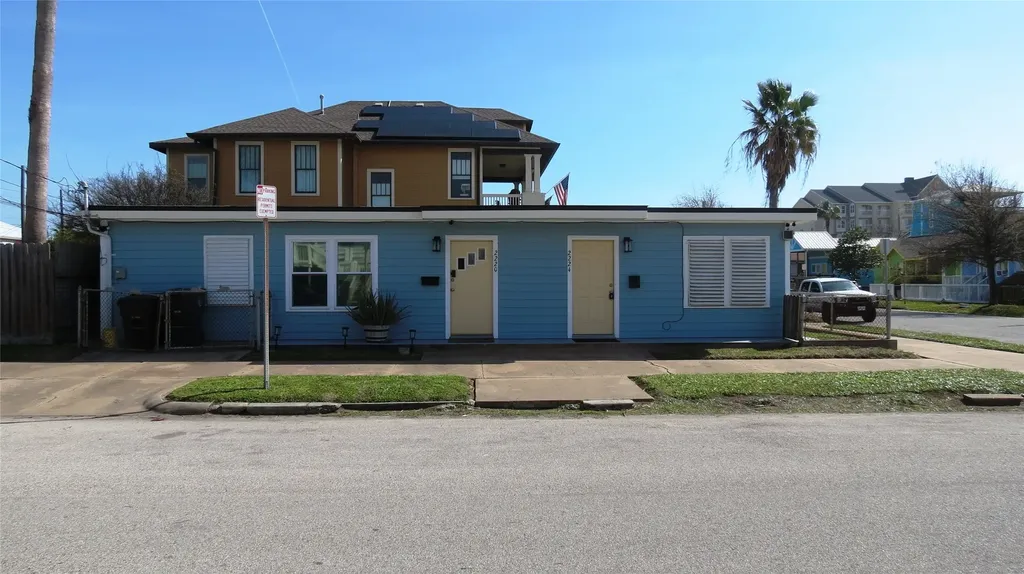 2224 30th Street Galveston TX 77550