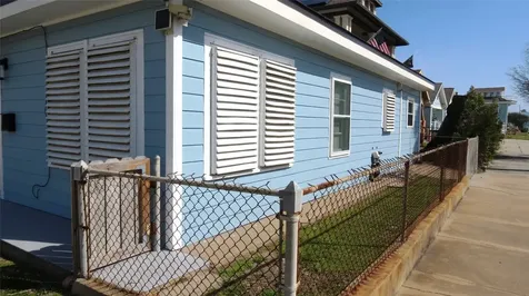 2224 30th Street Galveston TX 77550