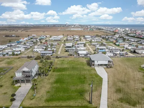 18203 Shaman Drive Galveston TX 77554