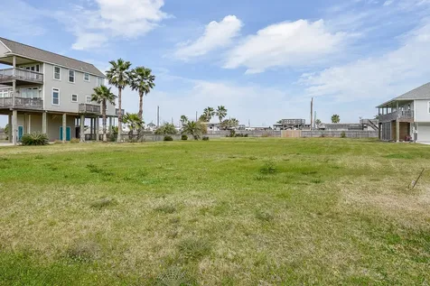 18203 Shaman Drive Galveston TX 77554