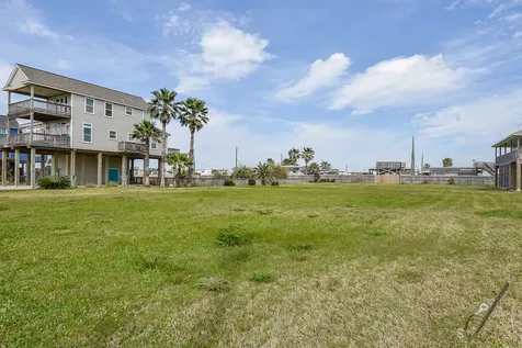 18203 Shaman Drive Galveston TX 77554