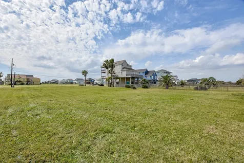 18203 Shaman Drive Galveston TX 77554