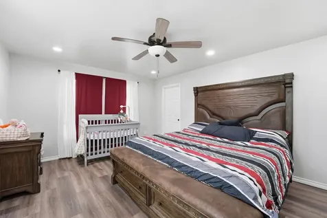403 S Velasco Street Angleton TX 77515