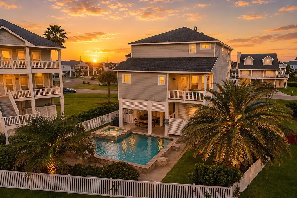 4106 Silver Reef Galveston TX 77554