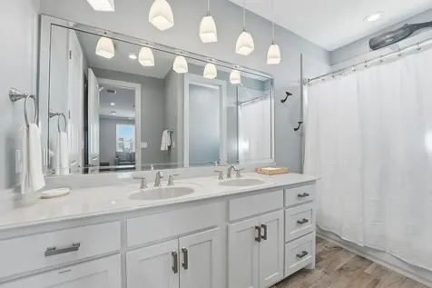 4106 Silver Reef Galveston TX 77554