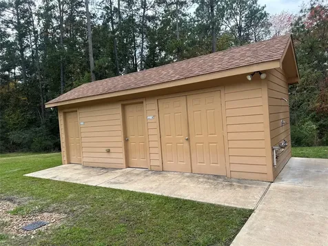 24488 Country Club Drive Huntsville TX 77340