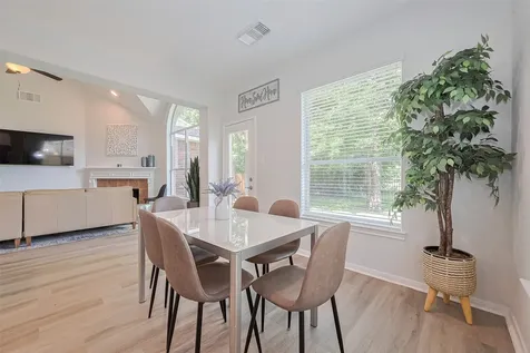 14 Sprite Woods Place The Woodlands TX 77382