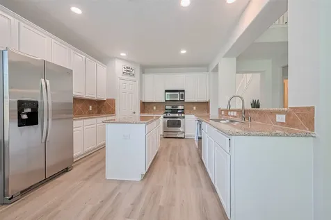 14 Sprite Woods Place The Woodlands TX 77382