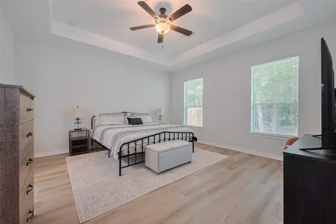 14 Sprite Woods Place The Woodlands TX 77382