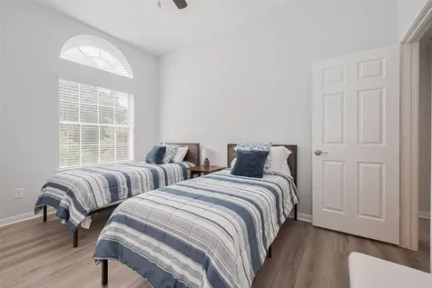 14 Sprite Woods Place The Woodlands TX 77382