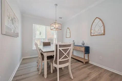 14 Sprite Woods Place The Woodlands TX 77382
