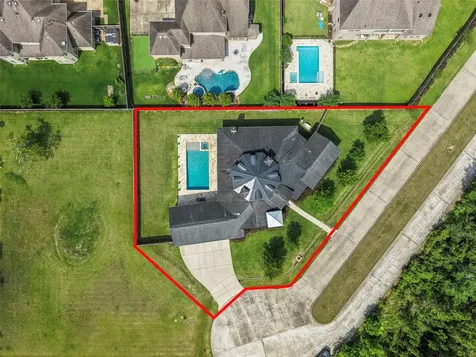 2080 Wilderness Trail Friendswood TX 77546