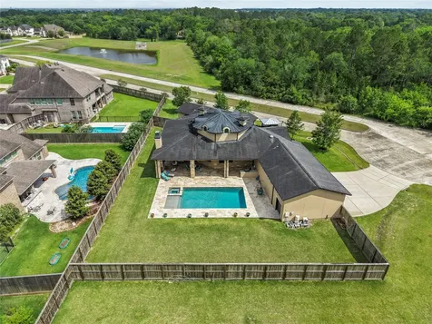 2080 Wilderness Trail Friendswood TX 77546