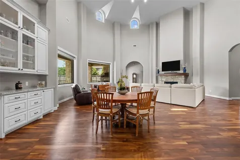 2080 Wilderness Trail Friendswood TX 77546