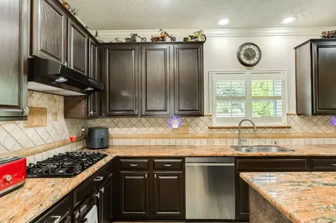 412 Melodywood Drive Friendswood TX 77546
