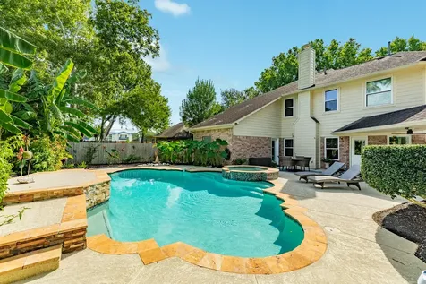 412 Melodywood Drive Friendswood TX 77546