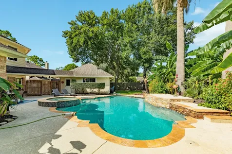 412 Melodywood Drive Friendswood TX 77546