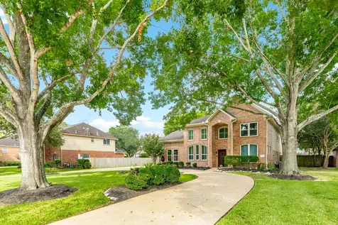 412 Melodywood Drive Friendswood TX 77546
