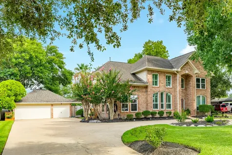 412 Melodywood Drive Friendswood TX 77546