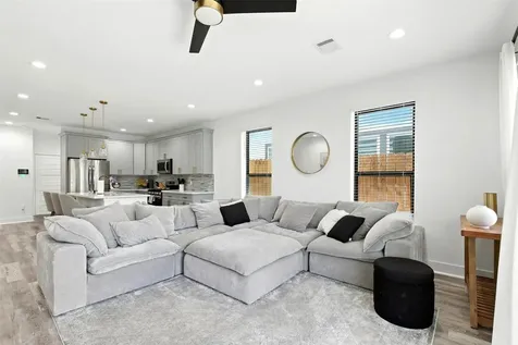 7711 Willow Street Houston TX 77088