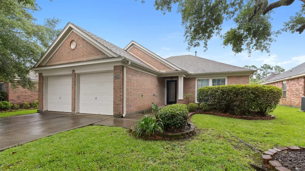22848 Lantern Hills Drive Kingwood TX 77339