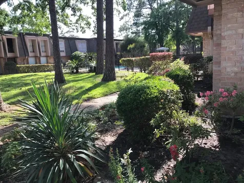12633 Memorial Drive 24 Houston TX 77024