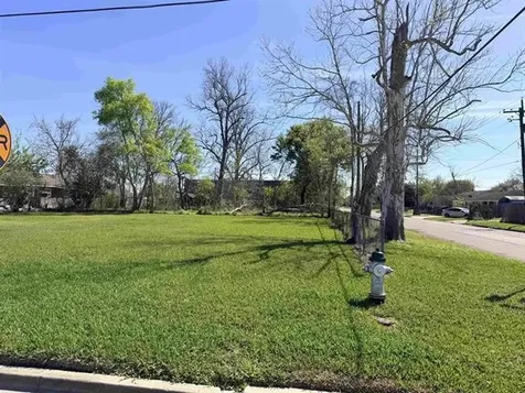 2485 Franklin Street Beaumont TX 77701