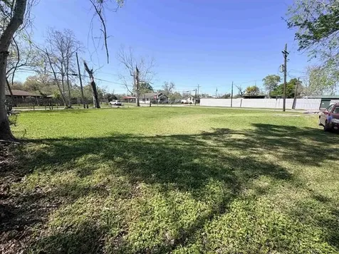 2485 Franklin Street Beaumont TX 77701