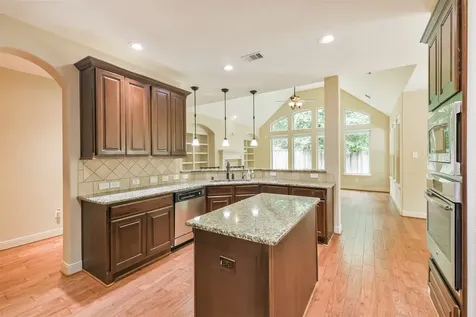 6 Little Falls Place Tomball TX 77375