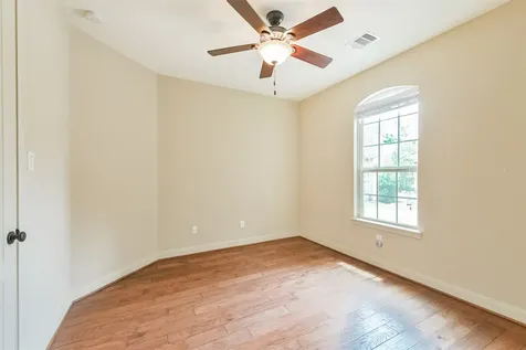 6 Little Falls Place Tomball TX 77375