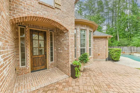 6 Little Falls Place Tomball TX 77375