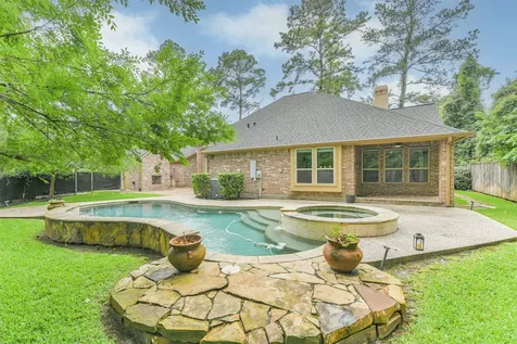6 Little Falls Place Tomball TX 77375