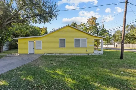1916 N Logan Street Texas City TX 77590