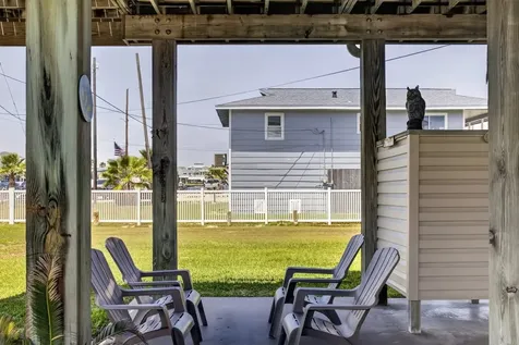 3930 Navarro Drive Galveston TX 77554