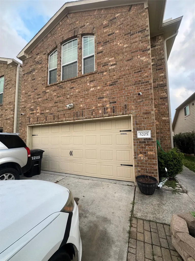 5205 Dauntless Drive Houston TX 77066