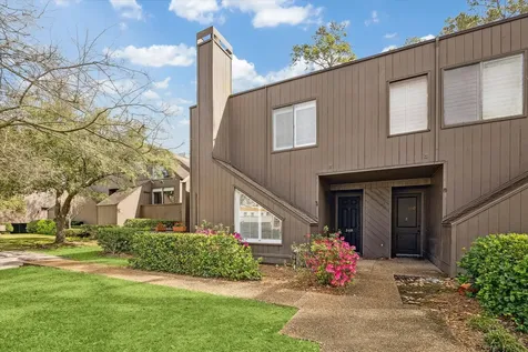 368 Litchfield Lane Houston TX 77024
