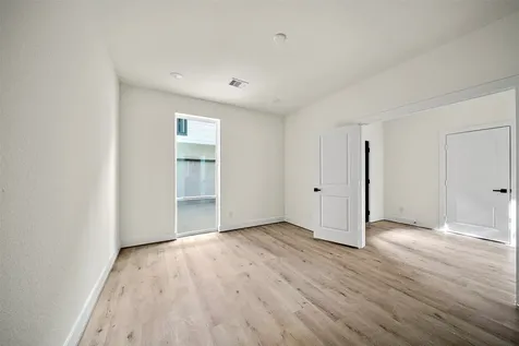 2722 Nagle Street Houston TX 77004