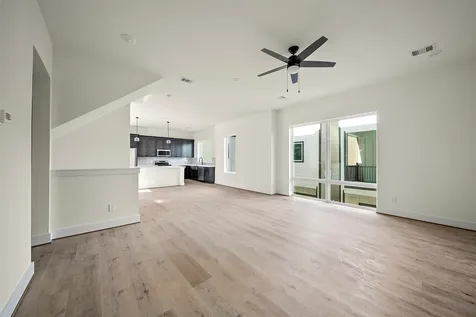 2722 Nagle Street Houston TX 77004