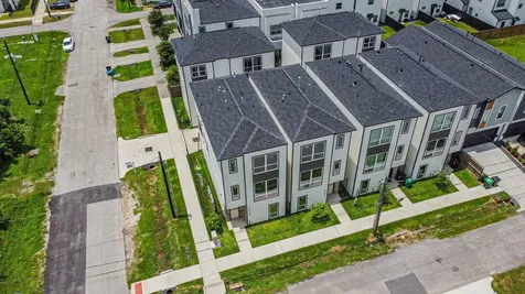 2722 Nagle Street Houston TX 77004