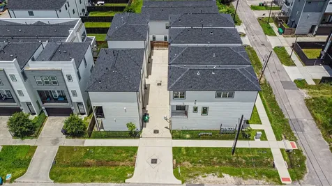 2722 Nagle Street Houston TX 77004
