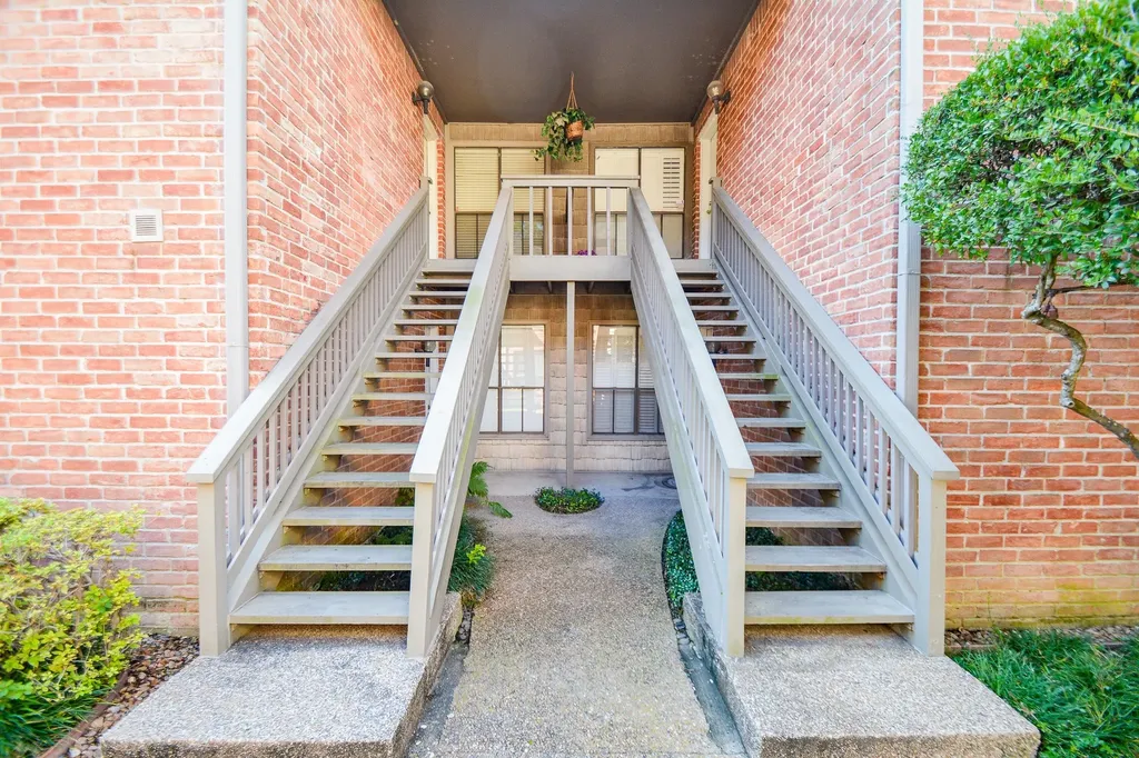 2829 Timmons Lane 161 Houston TX 77027
