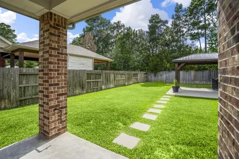 110 Hunter Hollow Drive Montgomery TX 77316
