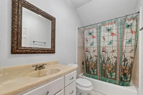 512 Bertloma Street Pasadena TX 77502