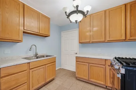 512 Bertloma Street Pasadena TX 77502