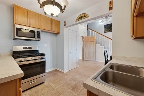 512 Bertloma Street Pasadena TX 77502