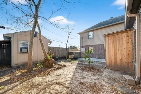 512 Bertloma Street Pasadena TX 77502
