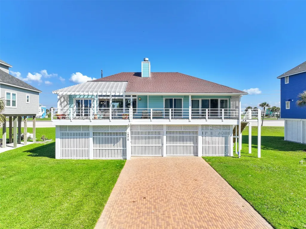 18418 E De Vaca Lane Galveston TX 77554
