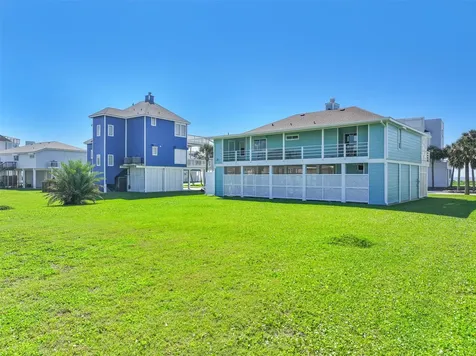 18418 E De Vaca Lane Galveston TX 77554