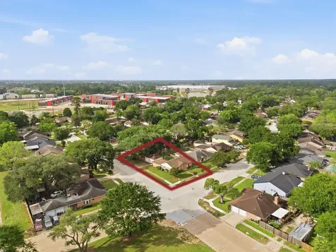 303 N Forest Boulevard Houston TX 77090