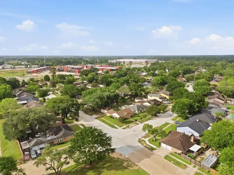 303 N Forest Boulevard Houston TX 77090